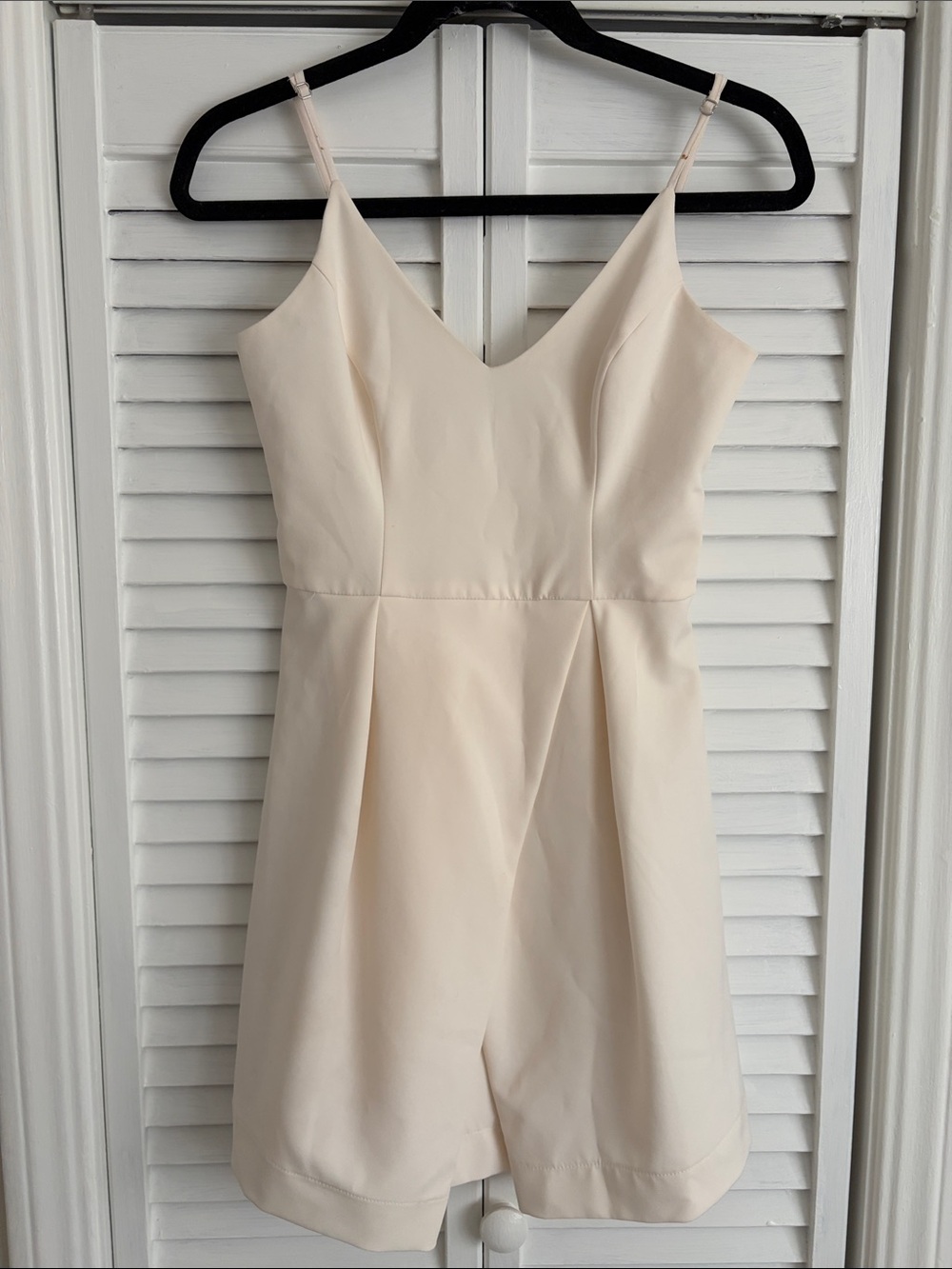 Cream V-Neck Spaghetti Strap Romper